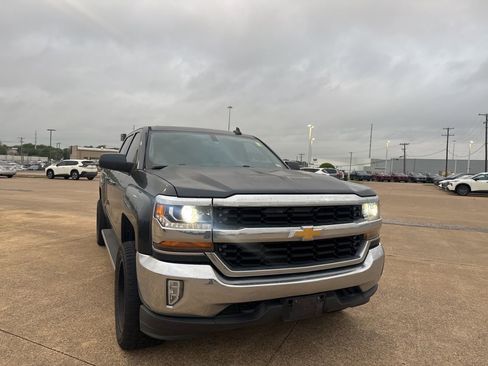 Used 2017 Chevrolet Silverado 1500 LT w/ LT Fleet Convenience Package image 3