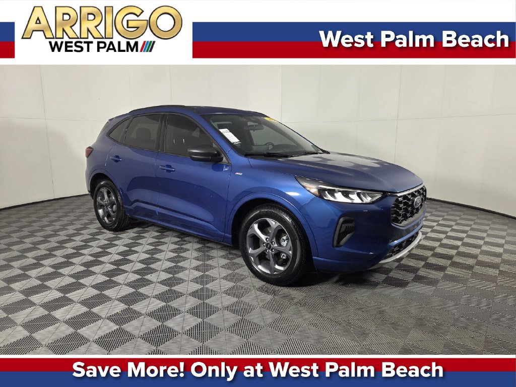 Used 2023 Ford Escape ST-Line w/ Tech Pack #1 FWD image 1