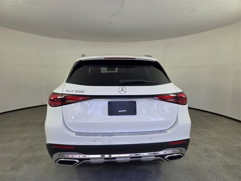 Certified 2023 Mercedes-Benz GLC 300 image 6