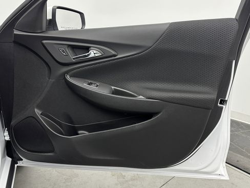 Used 2025 Chevrolet Malibu LT image 33