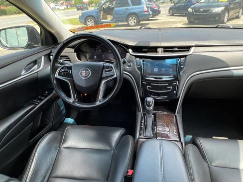 Used 2014 Cadillac XTS w/ Rear Seat Comfort Package image 15