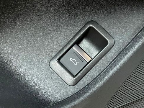 Used 2023 Audi Q4 e-tron Prestige w/ Black Optic Package image 19