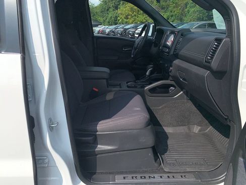 Used 2023 Nissan Frontier SV w/ Midnight Edition Package AWD/4WD image 30