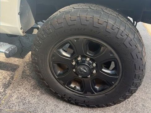 Used 2016 RAM 2500 Laramie w/ Sport Appearance Group AWD/4WD image 34
