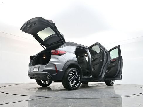 Used 2024 Chevrolet TrailBlazer RS w/ Convenience Package image 42