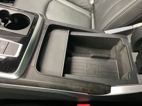 Used 2023 Audi Q8 Premium Plus AWD/4WD image 27