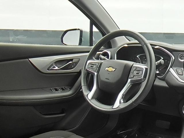 Used 2025 Chevrolet Blazer LT FWD image 21
