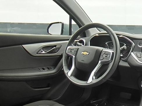 Used 2025 Chevrolet Blazer LT FWD image 21