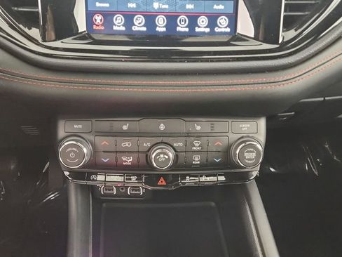 Used 2023 Dodge Durango GT image 7