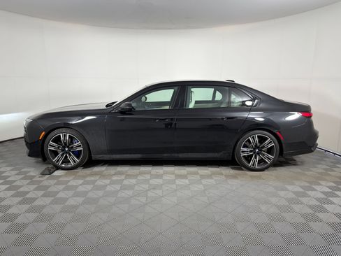 New 2026 BMW 760i xDrive image 2
