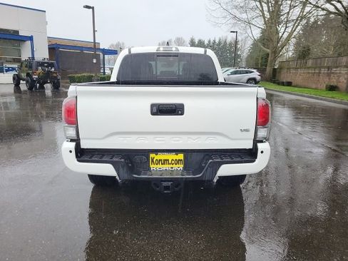 Used 2021 Toyota Tacoma TRD Off-Road w/ Technology Package image 4