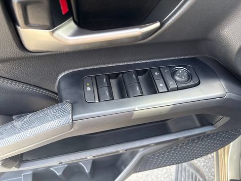 Used 2025 Toyota Tacoma Limited AWD/4WD image 17