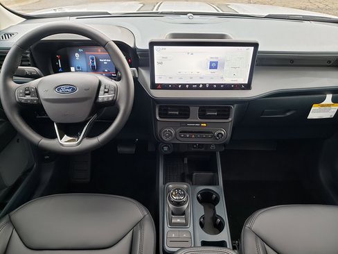 New 2025 Ford Maverick Lariat w/ Black Appearance Package image 15