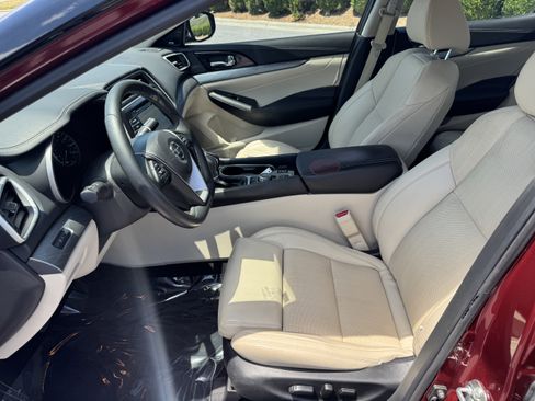 Used 2017 Nissan Maxima 3.5 SL FWD image 17