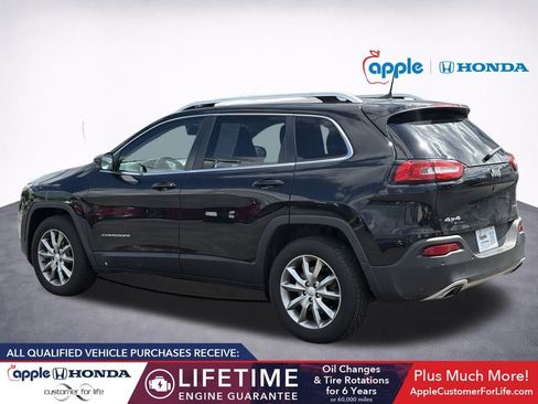 Used 2018 Jeep Cherokee Limited AWD/4WD image 4