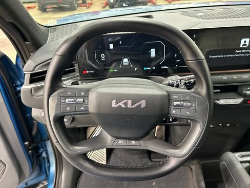 Certified 2024 Kia EV9 GT-Line AWD/4WD image 18