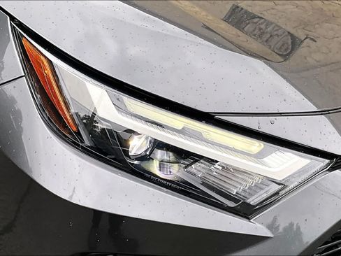 Certified 2023 Toyota RAV4 LE FWD image 28