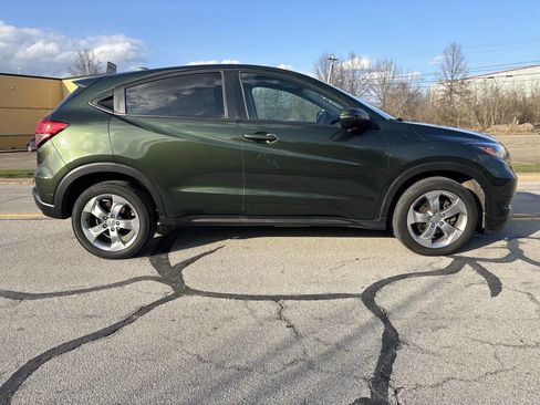 Used 2016 Honda HR-V EX image 4