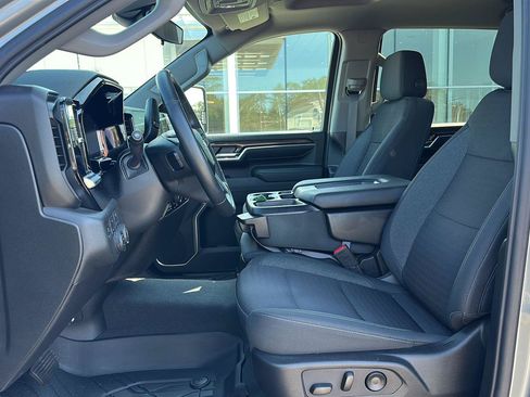 Used 2024 Chevrolet Silverado 2500 LT w/ Convenience Package AWD/4WD image 9