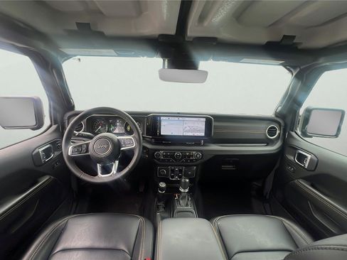 Used 2024 Jeep Wrangler Unlimited Sahara w/ Technology Group AWD/4WD image 26