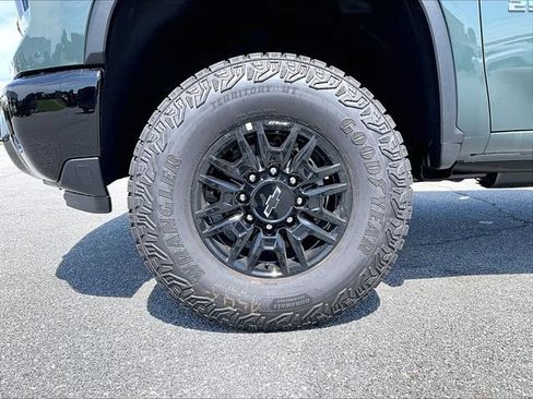 New 2026 Chevrolet Silverado 2500 ZR2 w/ LPO, Dark Essentials Package AWD/4WD image 4