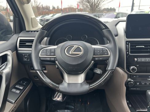 Used 2023 Lexus GX 460 Premium image 16