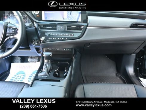 Used 2023 Lexus ES 250 w/ Premium Package image 8