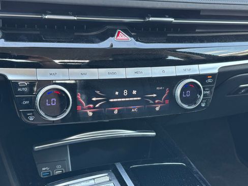 Used 2023 Genesis G80 2.5T image 8