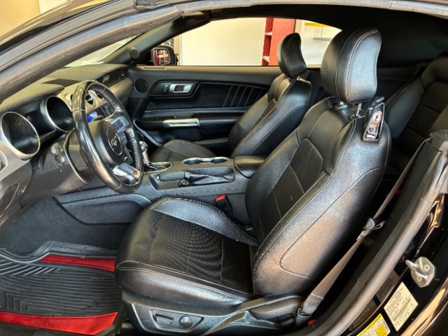 Used 2022 Ford Mustang Premium RWD image 15