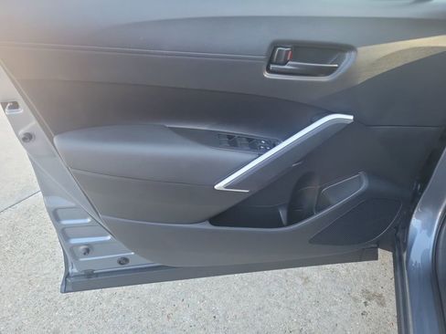 Certified 2025 Toyota Corolla Cross LE image 11