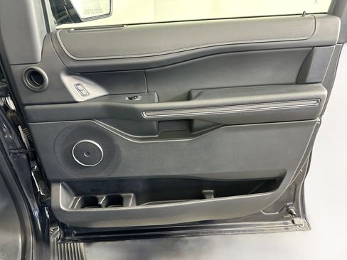 Used 2024 Ford Expedition Max XLT image 34