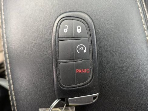 Used 2015 Jeep Cherokee Limited AWD/4WD image 31
