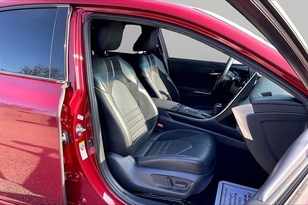 Used 2019 Toyota Avalon XSE FWD image 7
