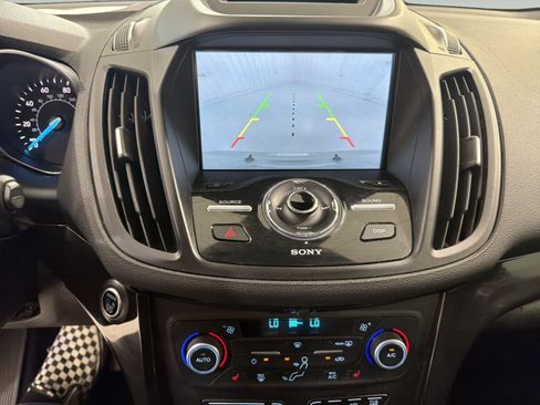 Used 2018 Ford Escape Titanium FWD image 20