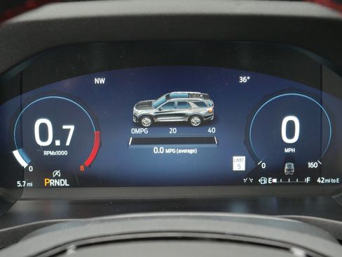 New 2026 Ford Explorer ST-Line w/ ST-Line Street Pack image 8