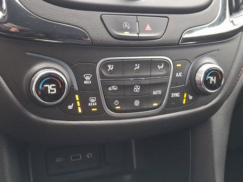 Used 2024 Chevrolet Equinox RS w/ LPO, Floor Liner Package image 17