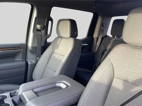 New 2026 GMC Sierra 1500 Elevation image 16