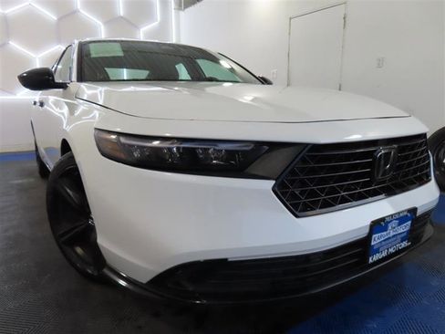 Used 2025 Honda Accord Sport image 2