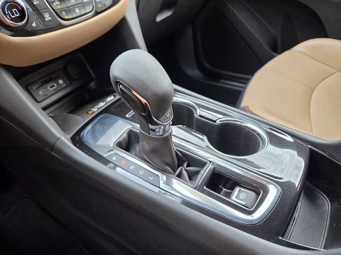Certified 2023 Chevrolet Equinox Premier FWD image 34