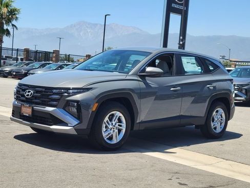 New 2026 Hyundai Tucson SE FWD image 2
