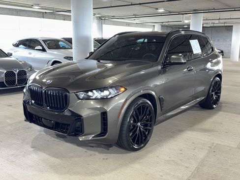 Used 2026 BMW X5 sDrive40i w/ M Sport Package RWD image 4