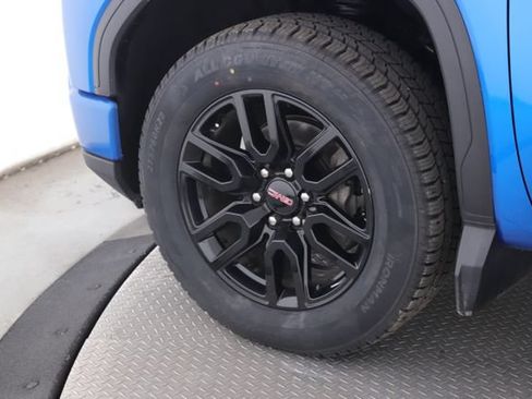 Used 2023 GMC Sierra 1500 Elevation w/ LPO, Elevation Black Package AWD/4WD image 13