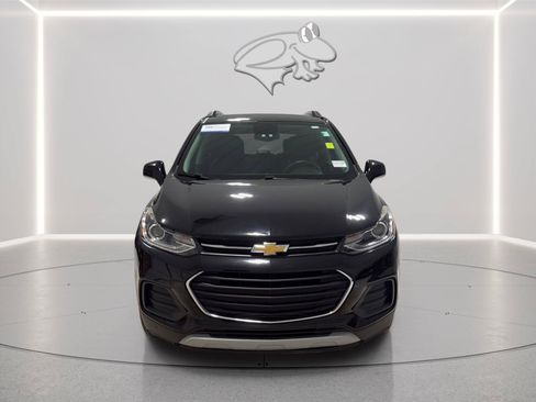 Used 2020 Chevrolet Trax LT w/ LT Convenience Package FWD image 8