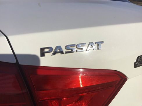 Used 2015 Volkswagen Passat 1.8T Limited Edition image 41