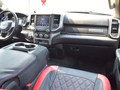 Used 2020 RAM 1500 Big Horn AWD/4WD image 11