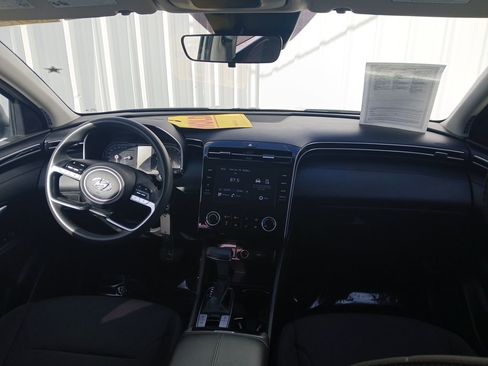 Used 2023 Hyundai Tucson SE image 19