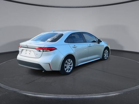 Used 2023 Toyota Corolla LE FWD image 8