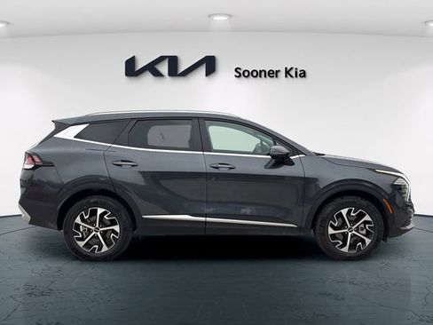 Used 2024 Kia Sportage EX AWD/4WD image 7