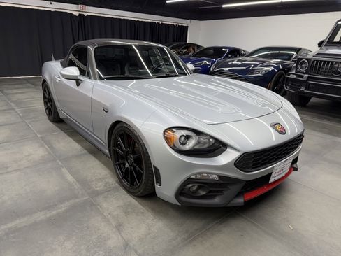 Used 2019 FIAT 124 Spider Abarth w/ Convenience Group image 9