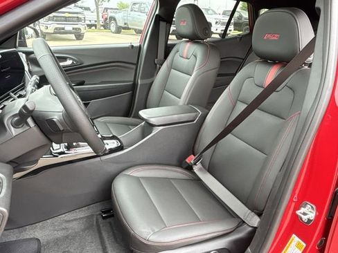 New 2026 Chevrolet Trax RS w/ Sunroof Package FWD image 24